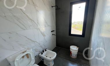 Venta Casa San Sebastián - Área 11