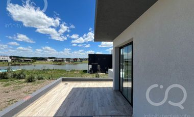 Venta Casa San Sebastián - Área 11