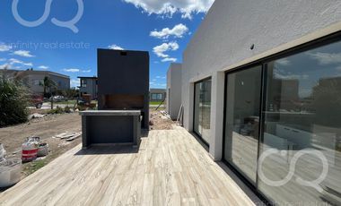 Venta Casa San Sebastián - Área 11