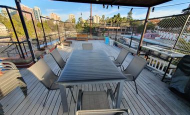 oficina con gran terraza propia en complejo con pileta Vicente Lopez calle Cortada, vias a Maipu