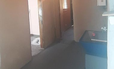 Casa en venta - 2 Dormitorios 1 Baño - 90mts2 - Llavallol