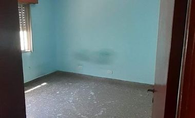 Casa en venta - 2 Dormitorios 1 Baño - 90mts2 - Llavallol