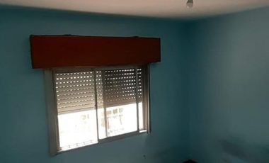 Casa en venta - 2 Dormitorios 1 Baño - 90mts2 - Llavallol