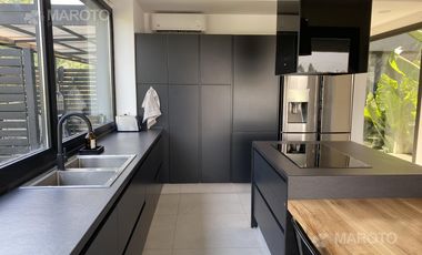 Casa en  venta en EL CANTON ISLAS - MAROTO PROPIEDADES