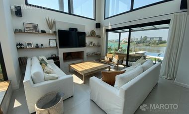 Casa en  venta en EL CANTON ISLAS - MAROTO PROPIEDADES
