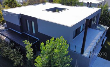 Casa en  venta en EL CANTON ISLAS - MAROTO PROPIEDADES