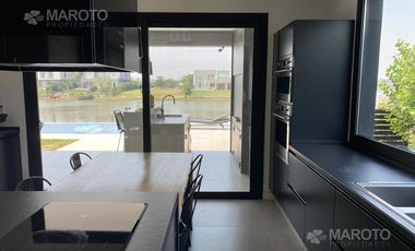 Casa en  venta en EL CANTON ISLAS - MAROTO PROPIEDADES