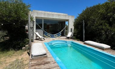 Casa en venta - 3 Dormitorios 2 Baños - 1.422Mts2 - Pinamar