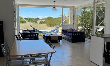 Casa en venta - 3 Dormitorios 2 Baños - 1.422Mts2 - Pinamar