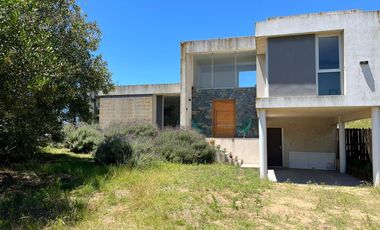 Casa en venta - 3 Dormitorios 2 Baños - 1.422Mts2 - Pinamar
