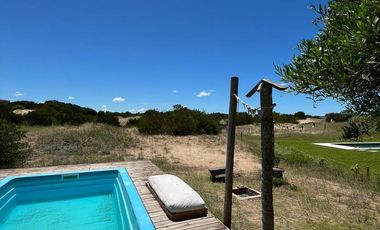 Casa en venta - 3 Dormitorios 2 Baños - 1.422Mts2 - Pinamar