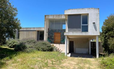 Casa en venta - 3 Dormitorios 2 Baños - 1.422Mts2 - Pinamar