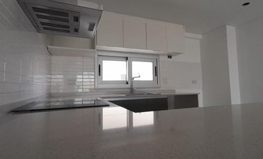DEPARTAMENTO 3 DORMITORIO CON BALCON PLENO CENTRO