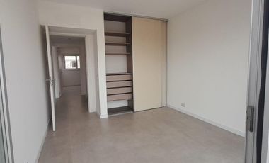 DEPARTAMENTO 3 DORMITORIO CON BALCON PLENO CENTRO