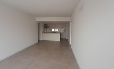 DEPARTAMENTO 3 DORMITORIO CON BALCON PLENO CENTRO