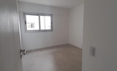 DEPARTAMENTO 3 DORMITORIO CON BALCON PLENO CENTRO