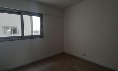 DEPARTAMENTO 3 DORMITORIO CON BALCON PLENO CENTRO