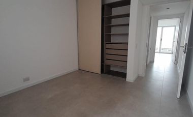 DEPARTAMENTO 3 DORMITORIO CON BALCON PLENO CENTRO