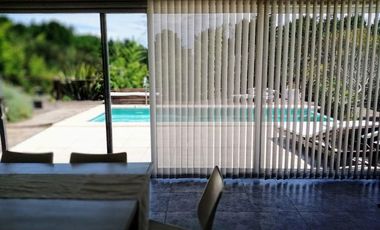Casa en venta - 3 Dormitorios 3 Baños - Cocheras - 2.100Mts2 - Pinamar