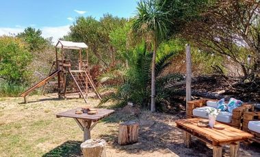 Casa en venta - 3 Dormitorios 3 Baños - Cocheras - 2.100Mts2 - Pinamar
