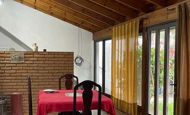 Casa en venta - 2 Dormitorios 1 Baño 1 Cochera - 223Mts2 - Quilmes Oeste