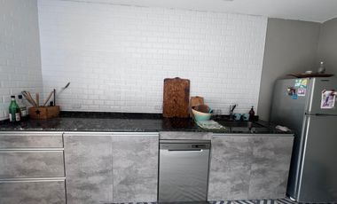 Casa con Patio, pileta y quincho en Remedios De Escalada