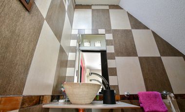 Casa en Ensenada - 4 dormitorios, jardín y pileta - Moreno esq. Don Bosco