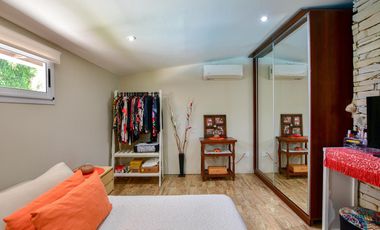 Casa en Ensenada - 4 dormitorios, jardín y pileta - Moreno esq. Don Bosco