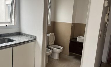 Venta Depto 4 ambientes - Retasado! - Villa Devoto - Balcón amplio, cochera fija - Piso Alto