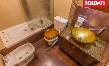 Venta Depto 4 ambientes - Retasado! - Villa Devoto - Balcón amplio, cochera fija - Piso Alto