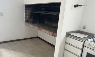 Venta Depto 4 ambientes - Retasado! - Villa Devoto - Balcón amplio, cochera fija - Piso Alto