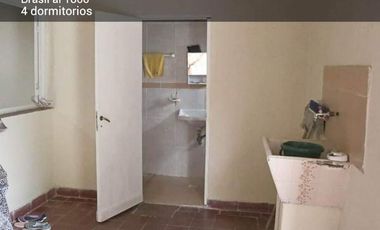 Casa 4 Dormitorio con amplio patio