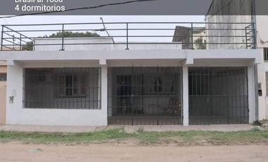 Casa 4 Dormitorio con amplio patio