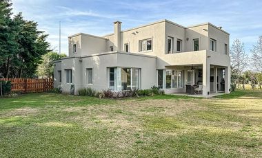 Casa en Venta en Estancias del Pilar, Pilar, GBA Norte -  4 dormitorios