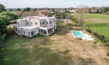 Casa en Venta en Estancias del Pilar, Pilar, GBA Norte -  4 dormitorios