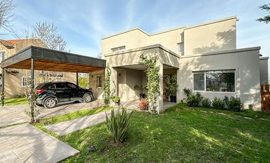 Casa en Venta en Estancias del Pilar, Pilar, GBA Norte -  4 dormitorios