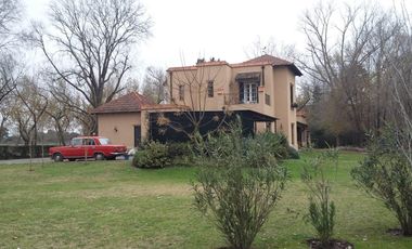 IMPORTANTE CASONA EN VENTA CLUB DE CAMPO EL MORO