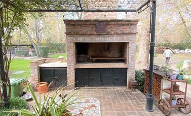 IMPORTANTE CASONA EN VENTA CLUB DE CAMPO EL MORO
