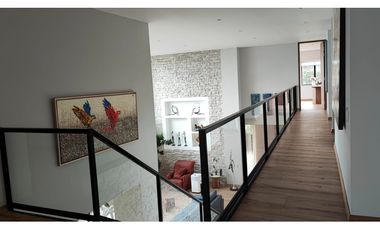 8489597 Venta Casa en el Poblado sector el Tesoro