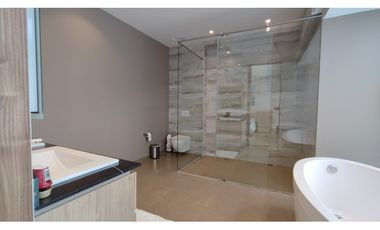 8489597 Venta Casa en el Poblado sector el Tesoro