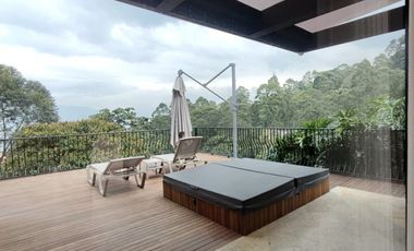 8489597 Venta Casa en el Poblado sector el Tesoro