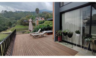 8489597 Venta Casa en el Poblado sector el Tesoro