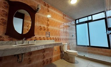 CASA DE USO COMERCIAL EN RENTA PEDRO MORENO LEÓN GUANAJUATO
