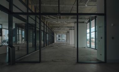 LOCAL EXCLUSIVO EN EDIFICIO NUOVO ARMANI 127M2 DE LUJO