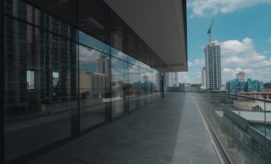 LOCAL EXCLUSIVO EN EDIFICIO NUOVO ARMANI 127M2 DE LUJO