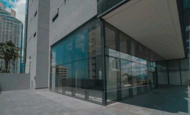 LOCAL EXCLUSIVO EN EDIFICIO NUOVO ARMANI 127M2 DE LUJO