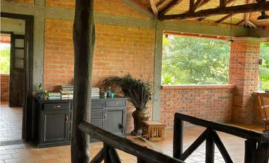 SE VENDE FINCA EN ALCALA  CON 8 CUADRAS