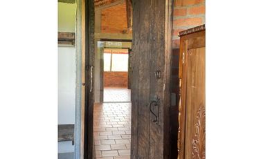 SE VENDE FINCA EN ALCALA  CON 8 CUADRAS