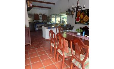 VENTA FINCA ANOLAIMA AMOBLADA