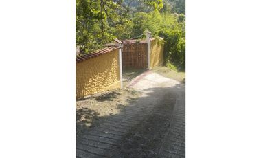 VENTA FINCA ANOLAIMA AMOBLADA